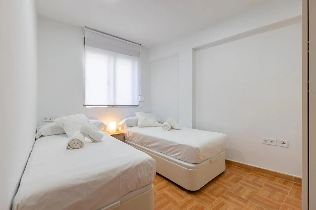 Charming 2 Bedroom Apartment At Triana Center By Oui Seville Spain