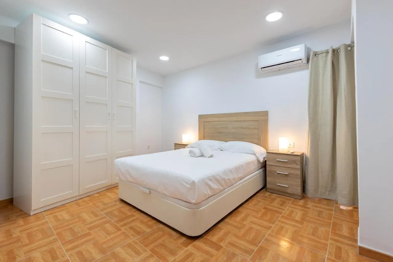 Charming 2 Bedroom Apartment At Triana Center By Oui Seville