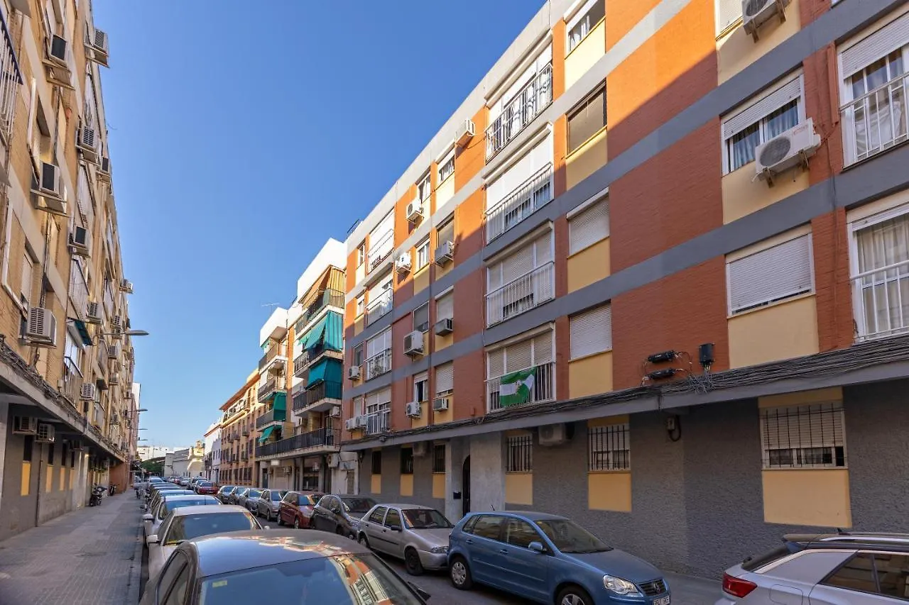 Charming 2 Bedroom Apartment At Triana Center By Oui Seville