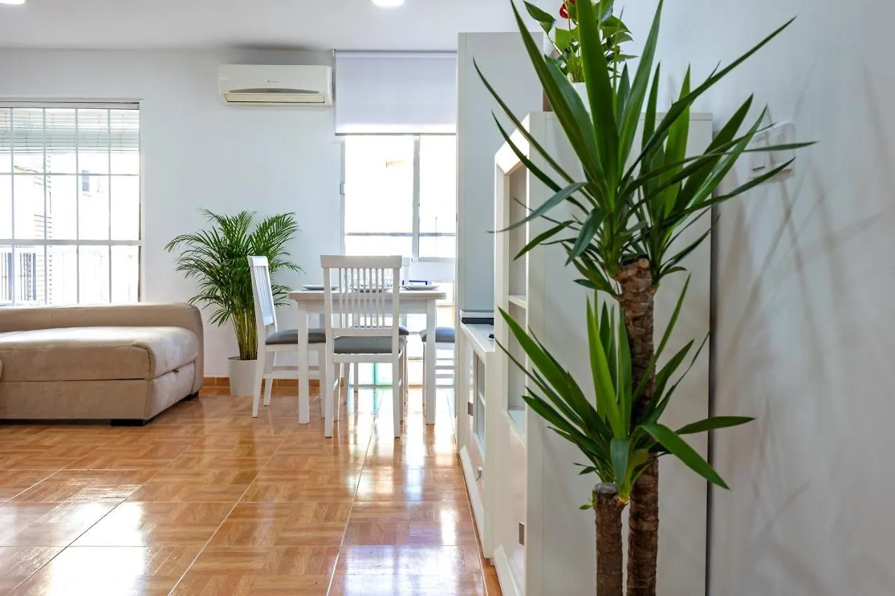 Charming 2 Bedroom Apartment At Triana Center By Oui 塞维利亚