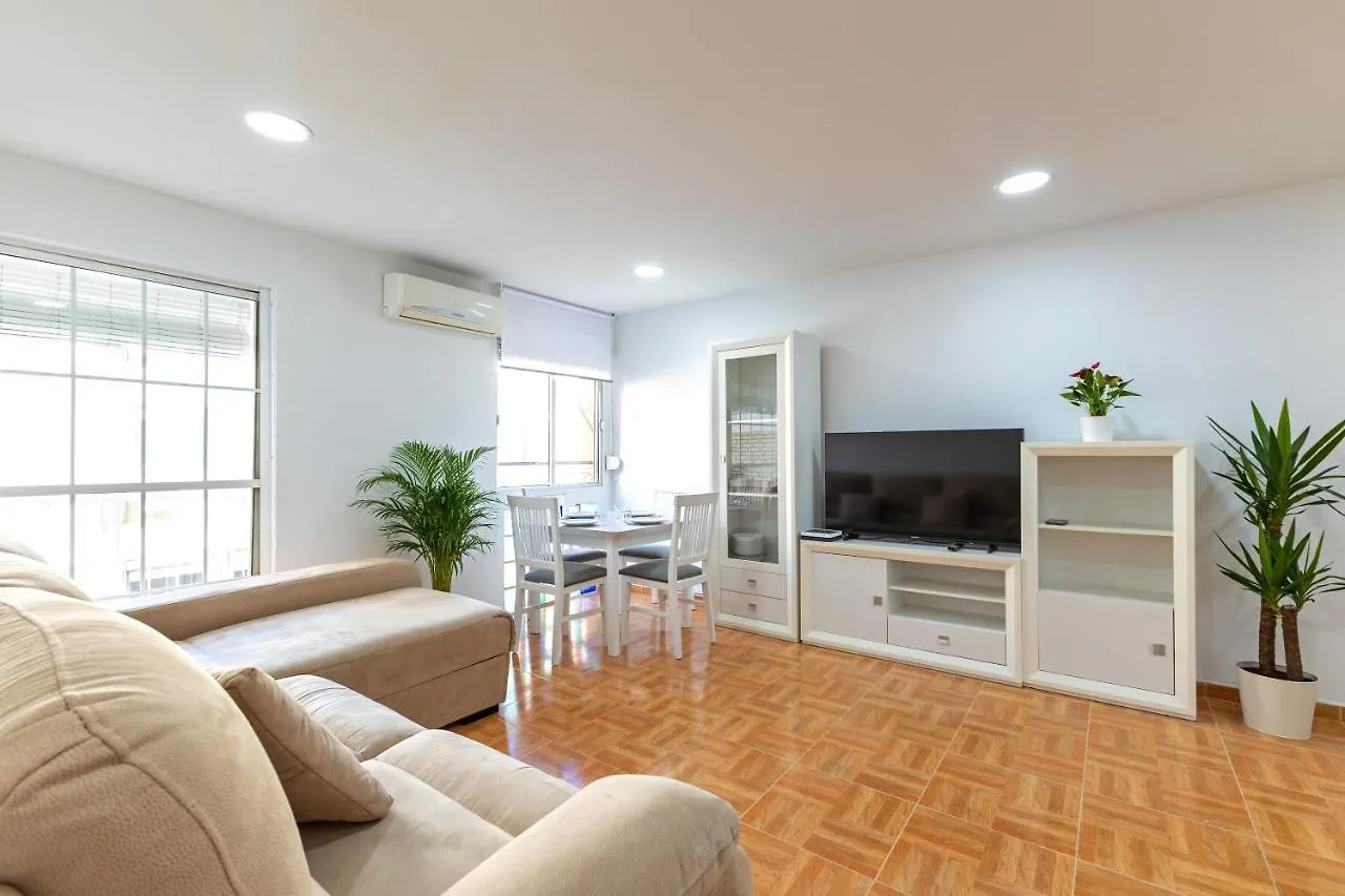 Charming 2 Bedroom Apartment At Triana Center By Oui 塞维利亚 西班牙